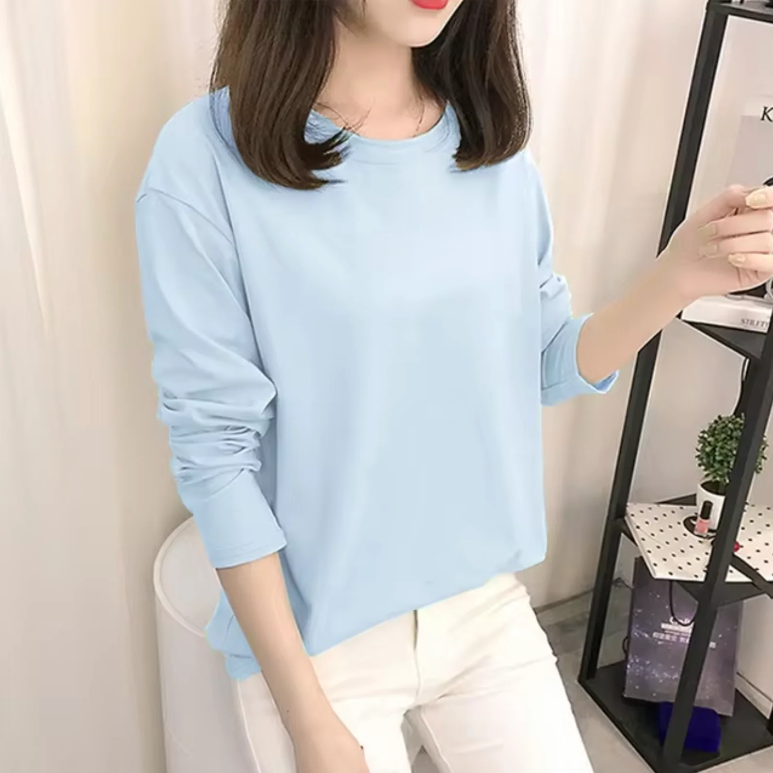 Iris | Long-sleeved cotton shirt with a crew neck - Image 3