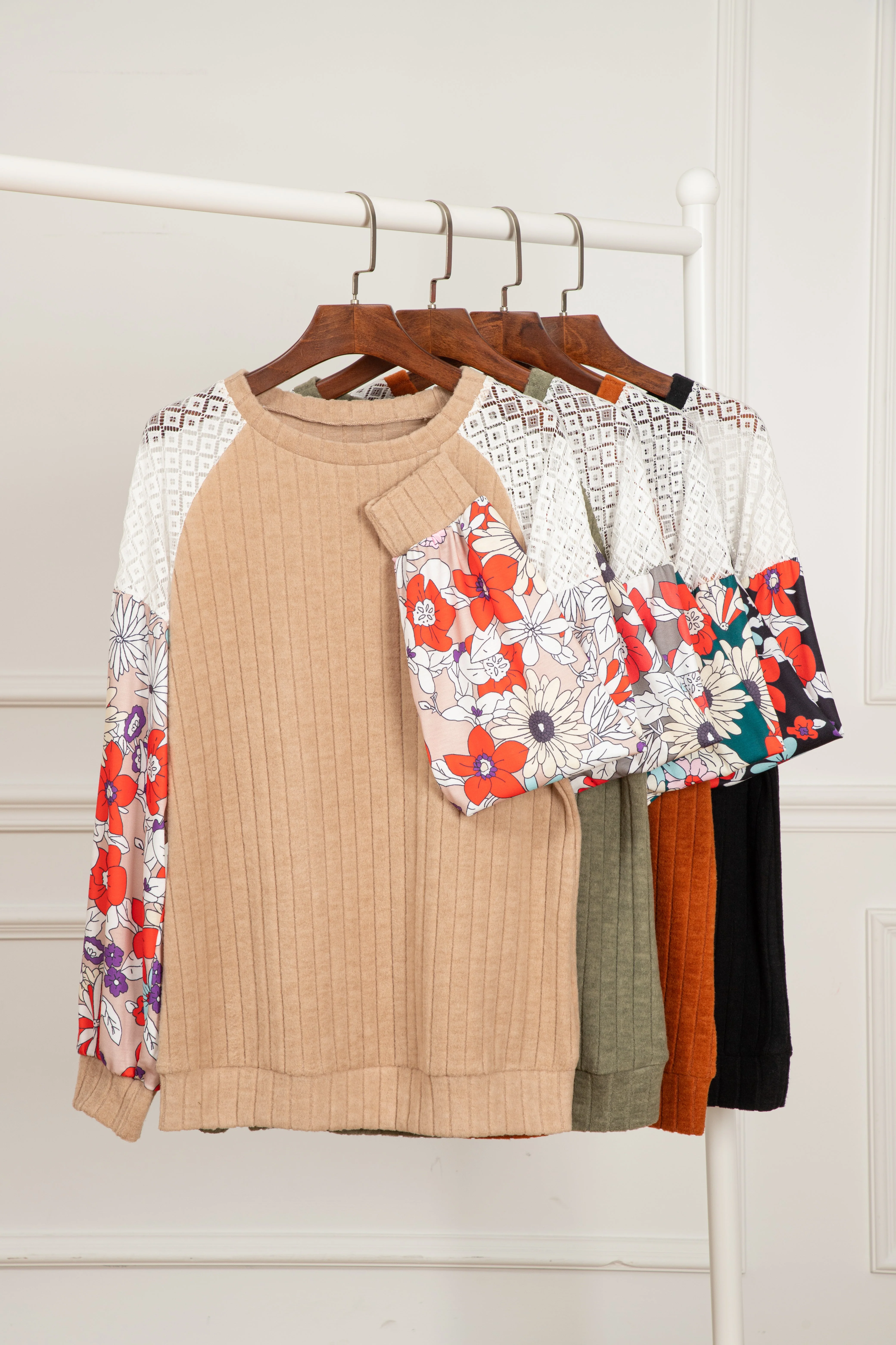 Irma | Fashionable and effortless winter blouse - Image 13