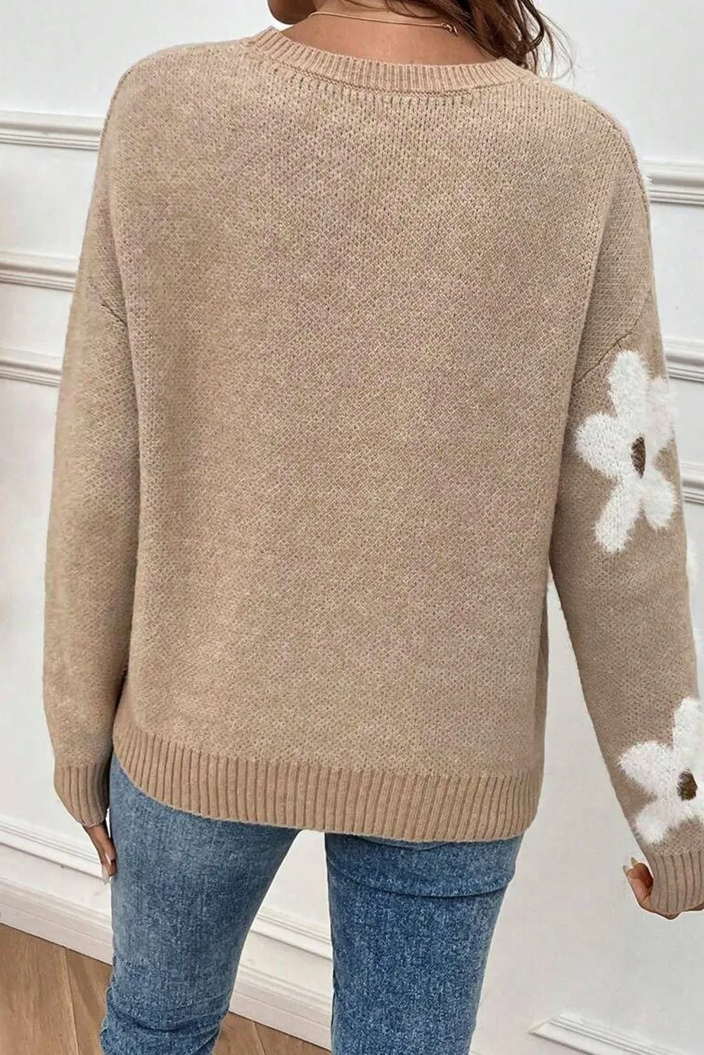 Juana | Long-sleeved sweater with a floral crew neck - Image 2