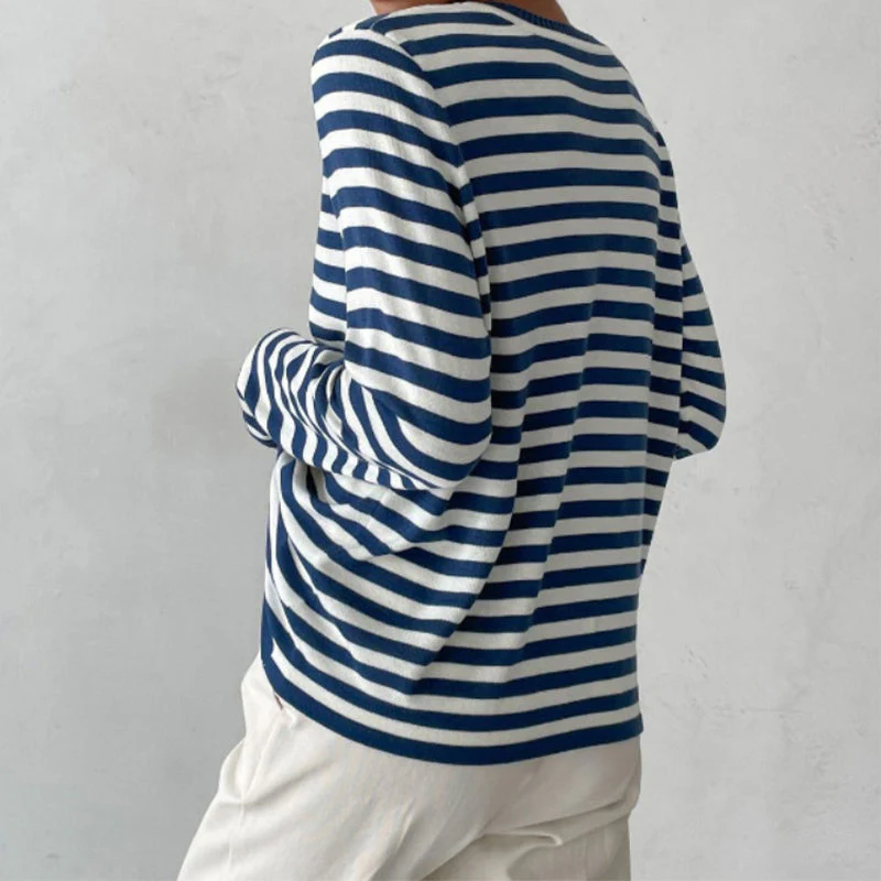 Juana | Effortless and trendy winter sweater - Image 2