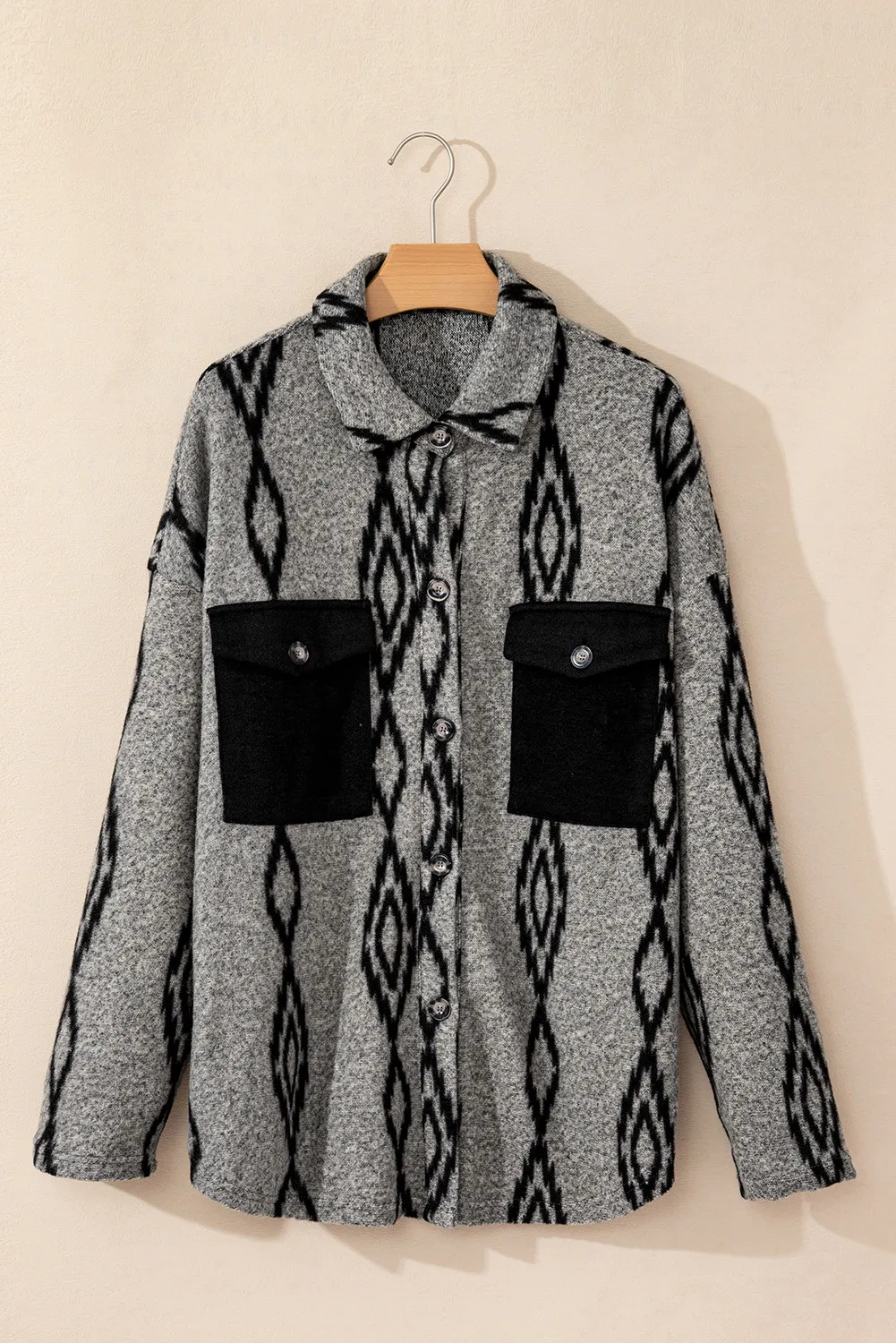 Juliana | Buttoned geometric shirt jacket with collar and pockets - Image 3
