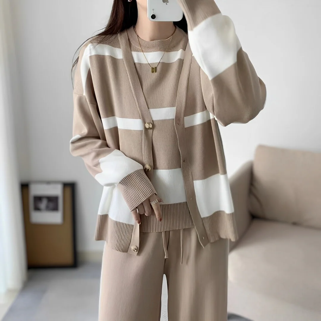 Julieta | Set consisting of a sweater, trousers and shirt