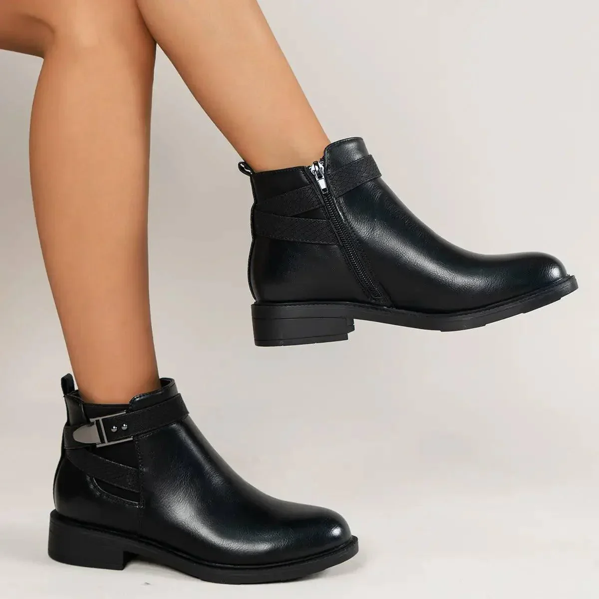 Katherine | Supportive and versatile orthopedic boots - Image 2