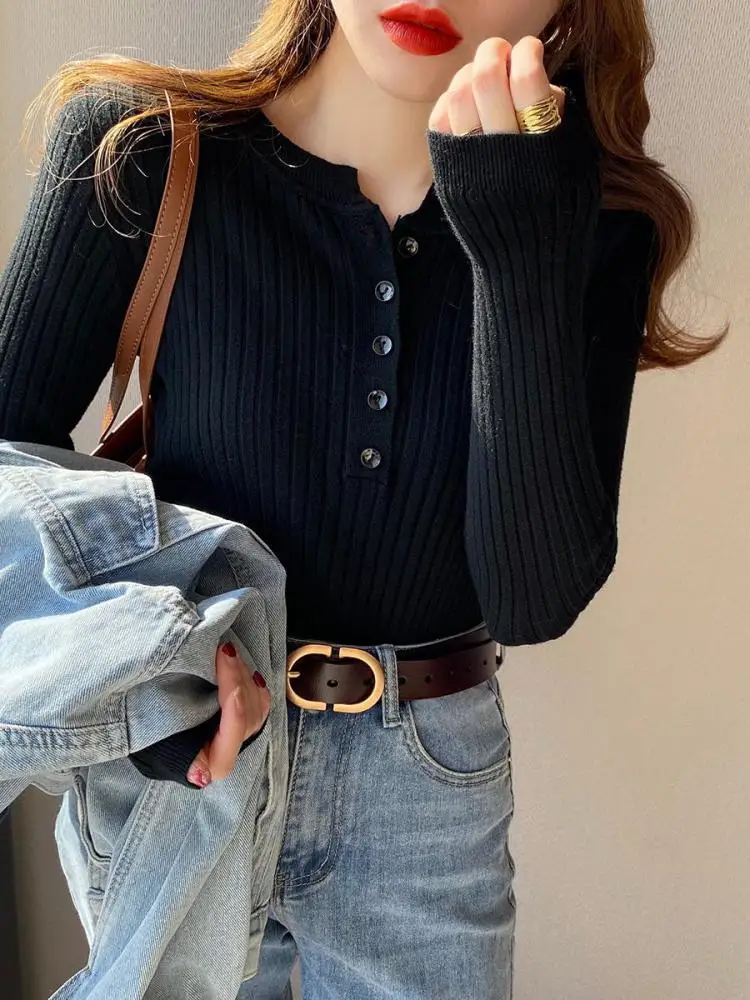 Kirsten® | Solid knitted women's sweater - Image 4
