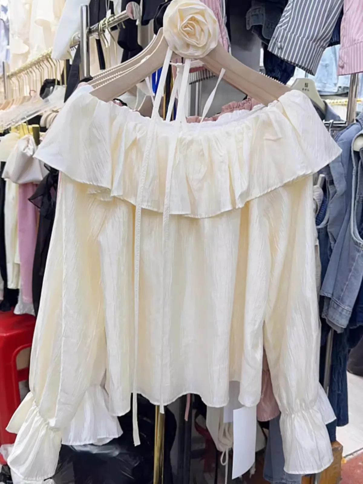 Klara® | Blouse With 3D Flowers And Flared Sleeves