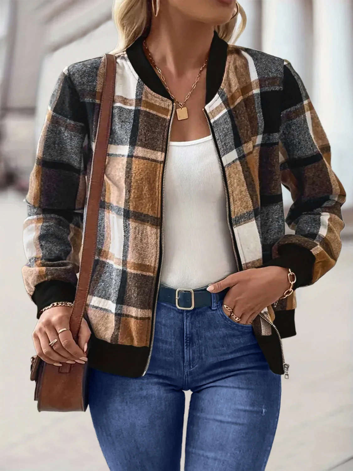 Klara | Oversized checked jacket with baseball collar and zip fastening - Image 5