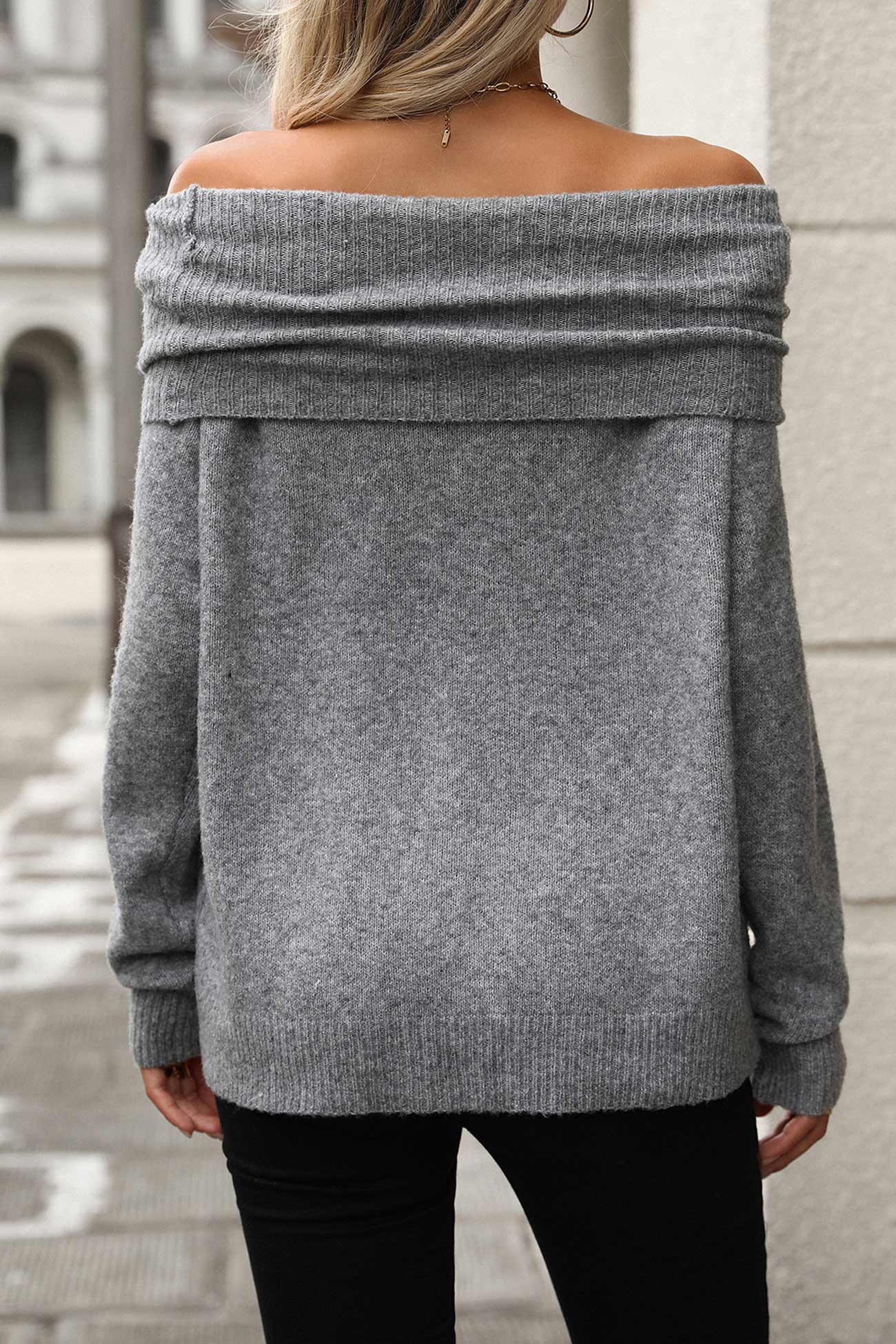 Laura | Solid color sweater with a stacked collar - Image 4