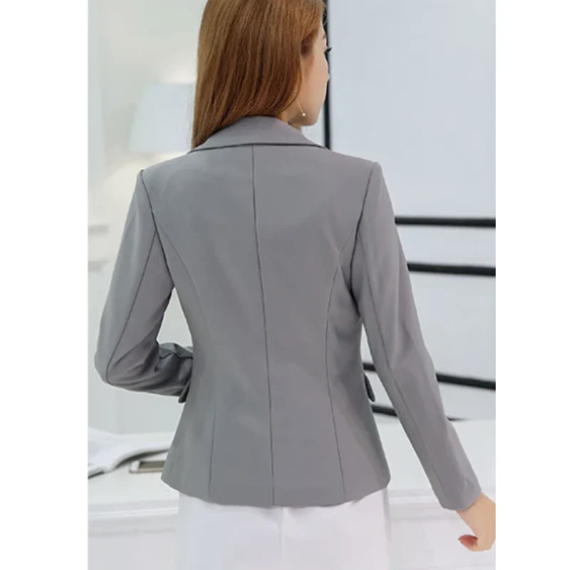 Leila | Chic and versatile winter garment - Image 12