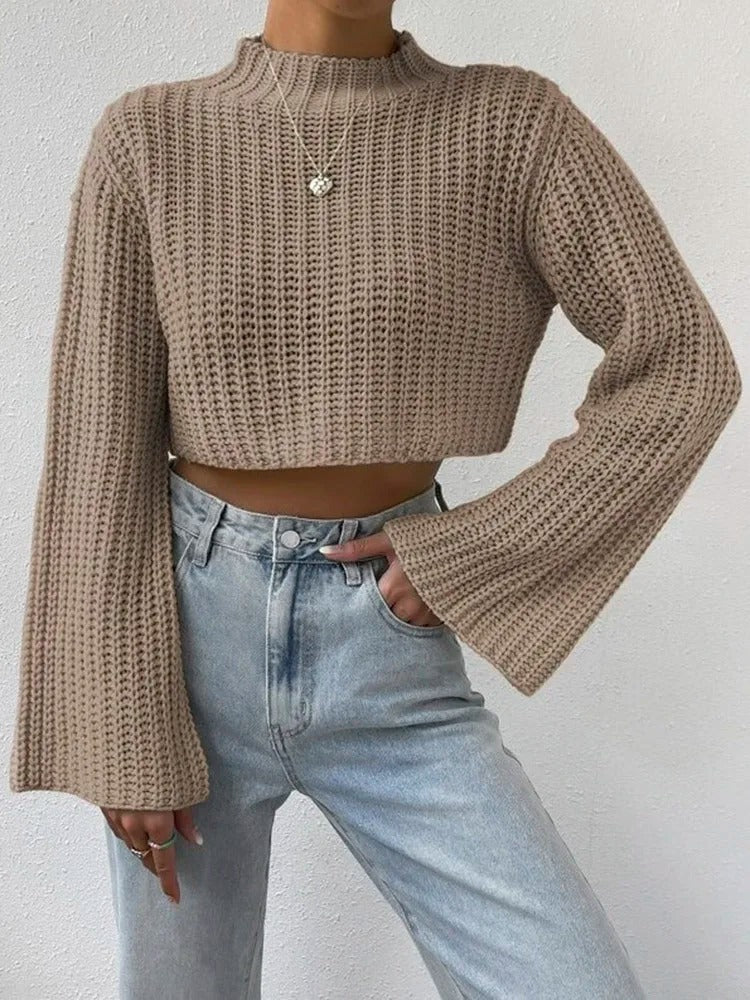 Leire | Short women's sweater with bell sleeves - Image 3