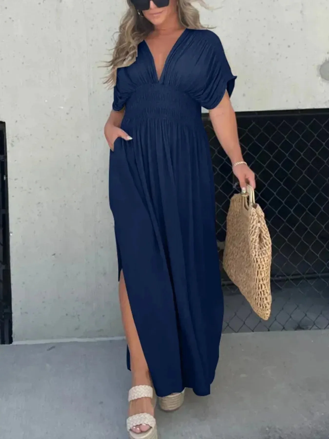 Letizia® | Elegant Maxi Dress With V-Neckline And Side Slit - Image 4