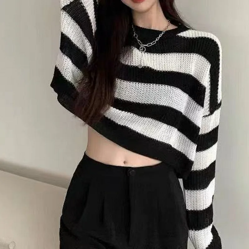 Lien | Elegant striped sweater for women