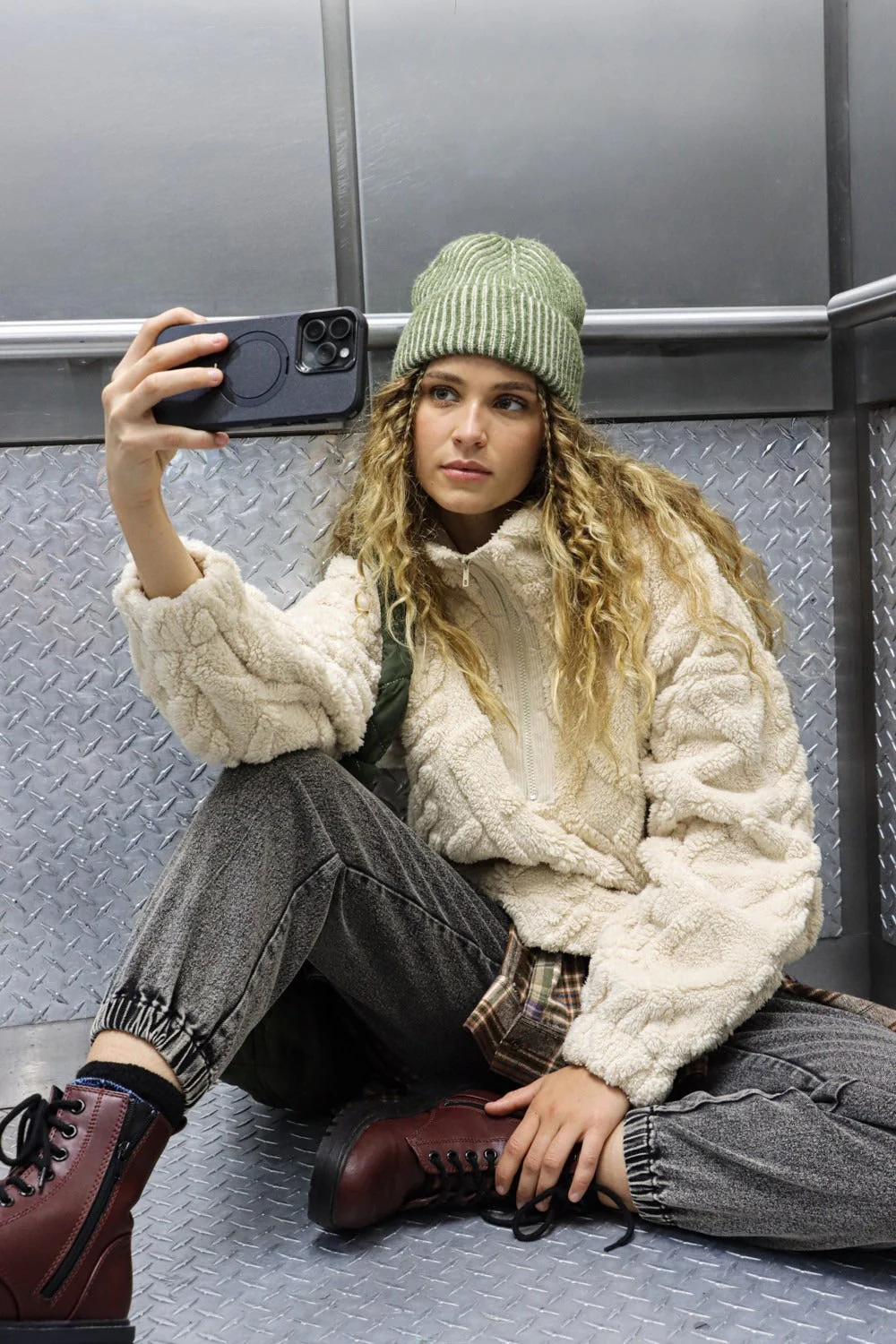 Lilian | Fluffy cable knit fleece half zip sweatshirt - Image 2