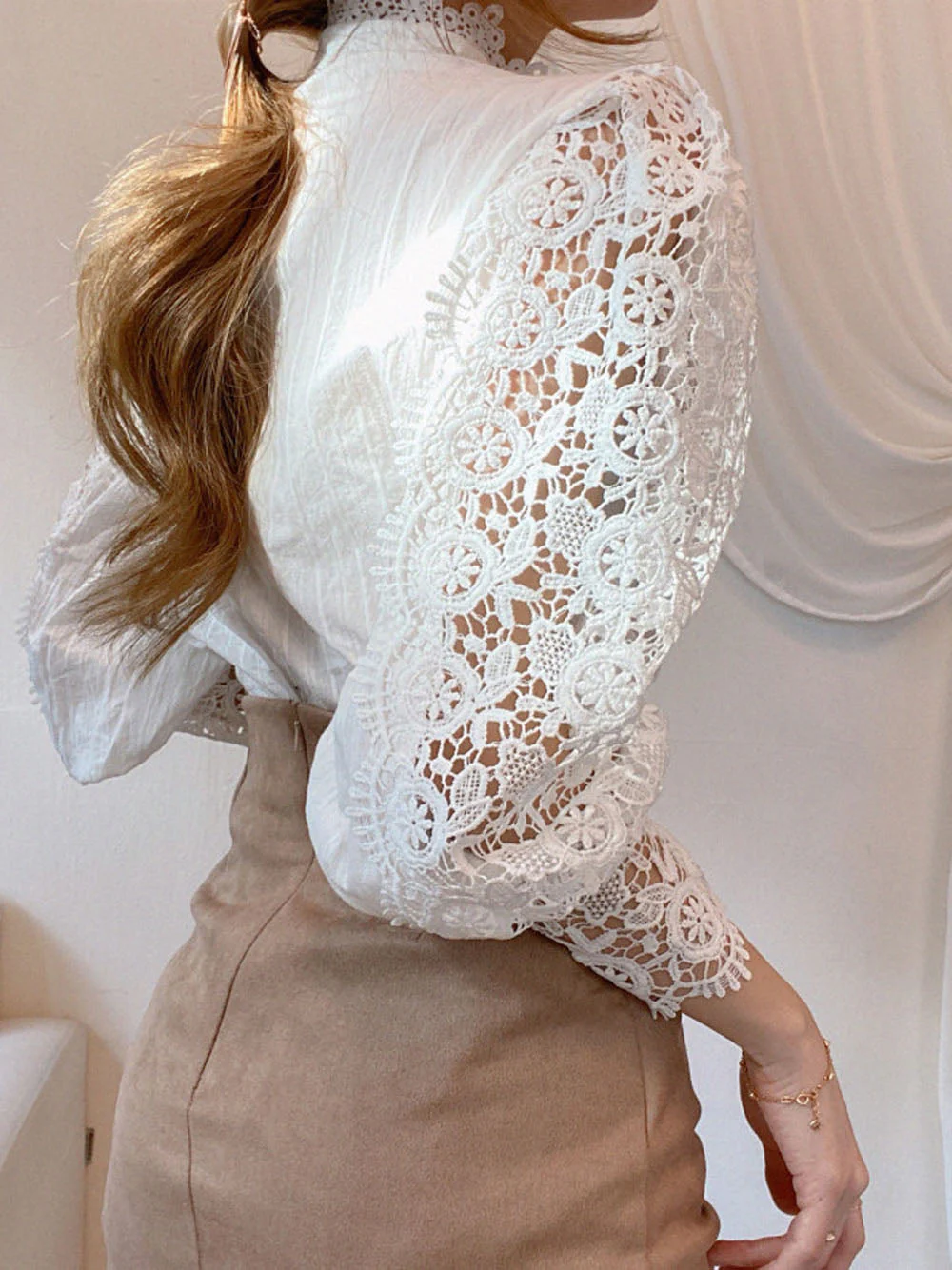 Lilian® | Stylish Lace Blouse For Chic Women - Image 4