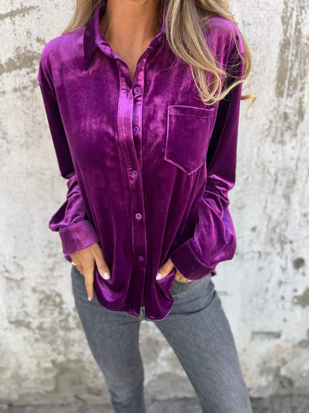 Liliana | Vintage velvet shirt velvet trend fall 2024 - Image 4