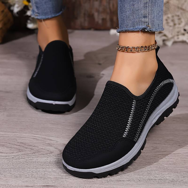 Lisa® | Uncomplicated and trendy sneakers - Image 9