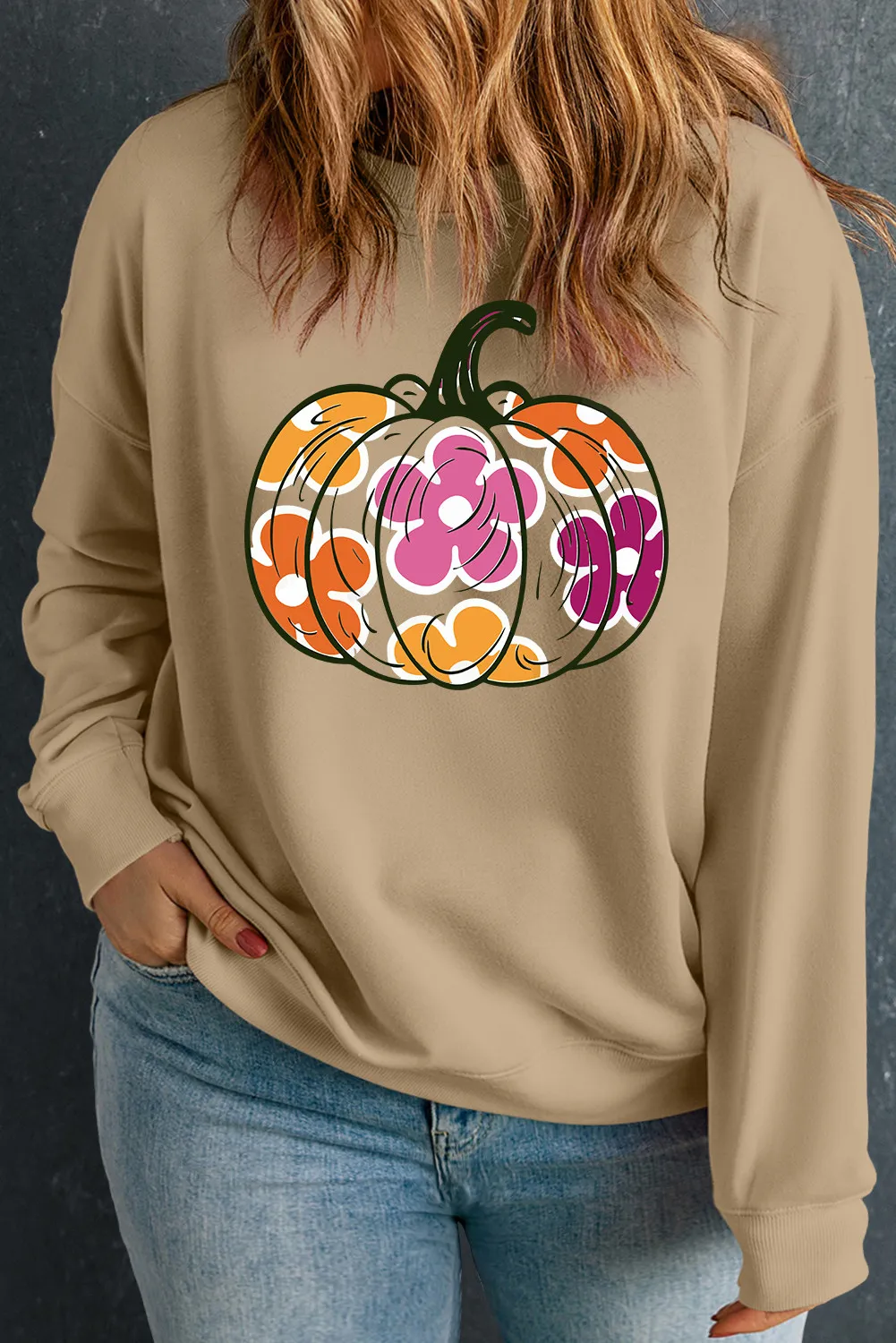 Lotte | Plus size sweatshirt with a pumpkin graphic and dropped shoulders
