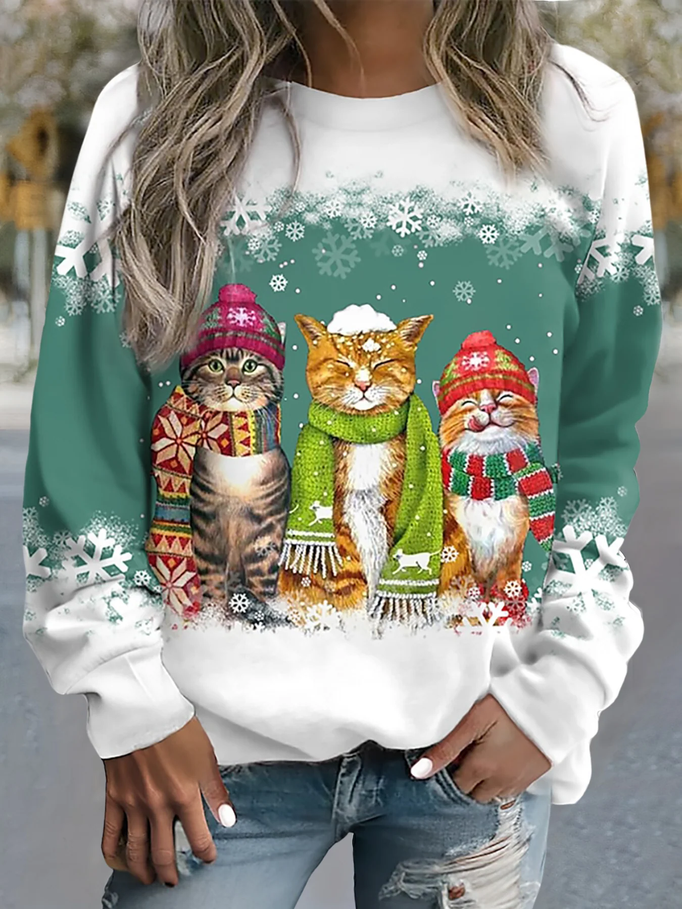 Lourdes | WARM WINTER TOP WITH SNOW CAT PRINT - Image 4