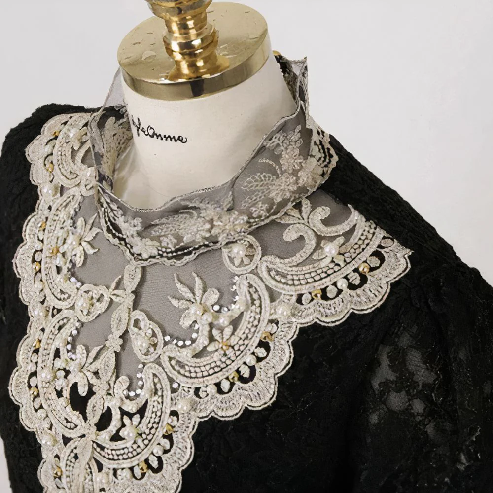 Lucía® | Elegant Blouse With Embroidery - Image 5