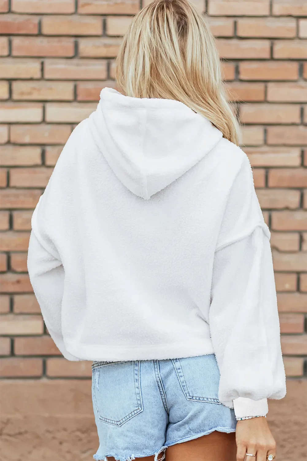 Lucía | Hoodie with exposed seam and long sleeves - Image 6