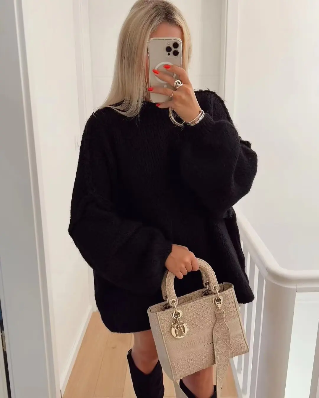 Lucía | Women's crew neck sweater - Image 2