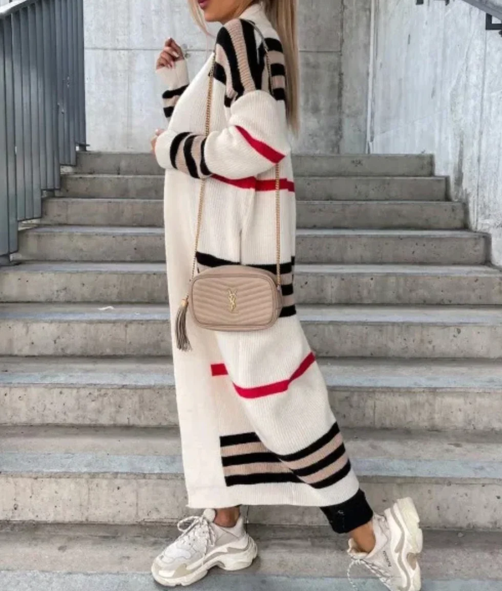 Luisa | Relaxed and stylish winter cardigan - Image 2