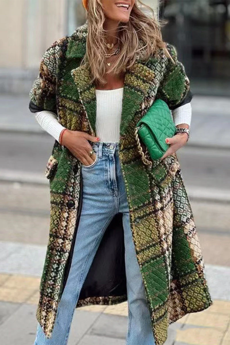 Magaly | Relaxed and timeless winter garment - Image 2