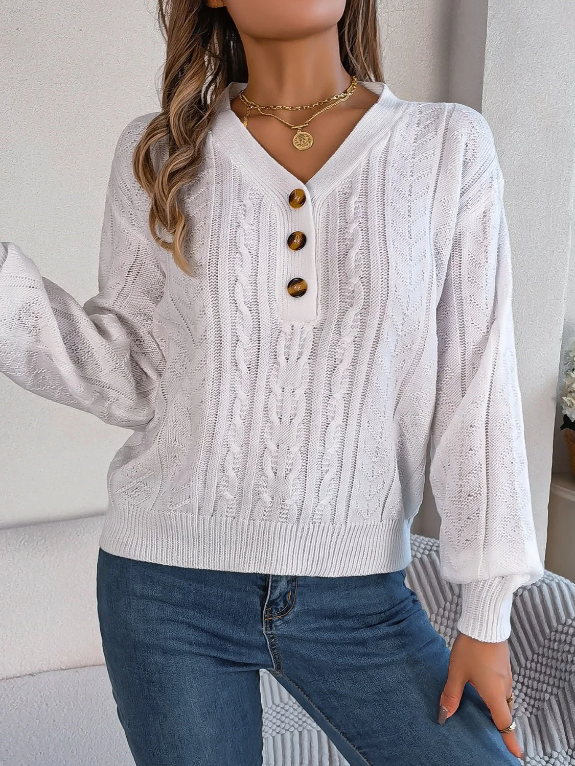 Maite | Long-sleeved sweater with cable knit and V-neck - Image 6