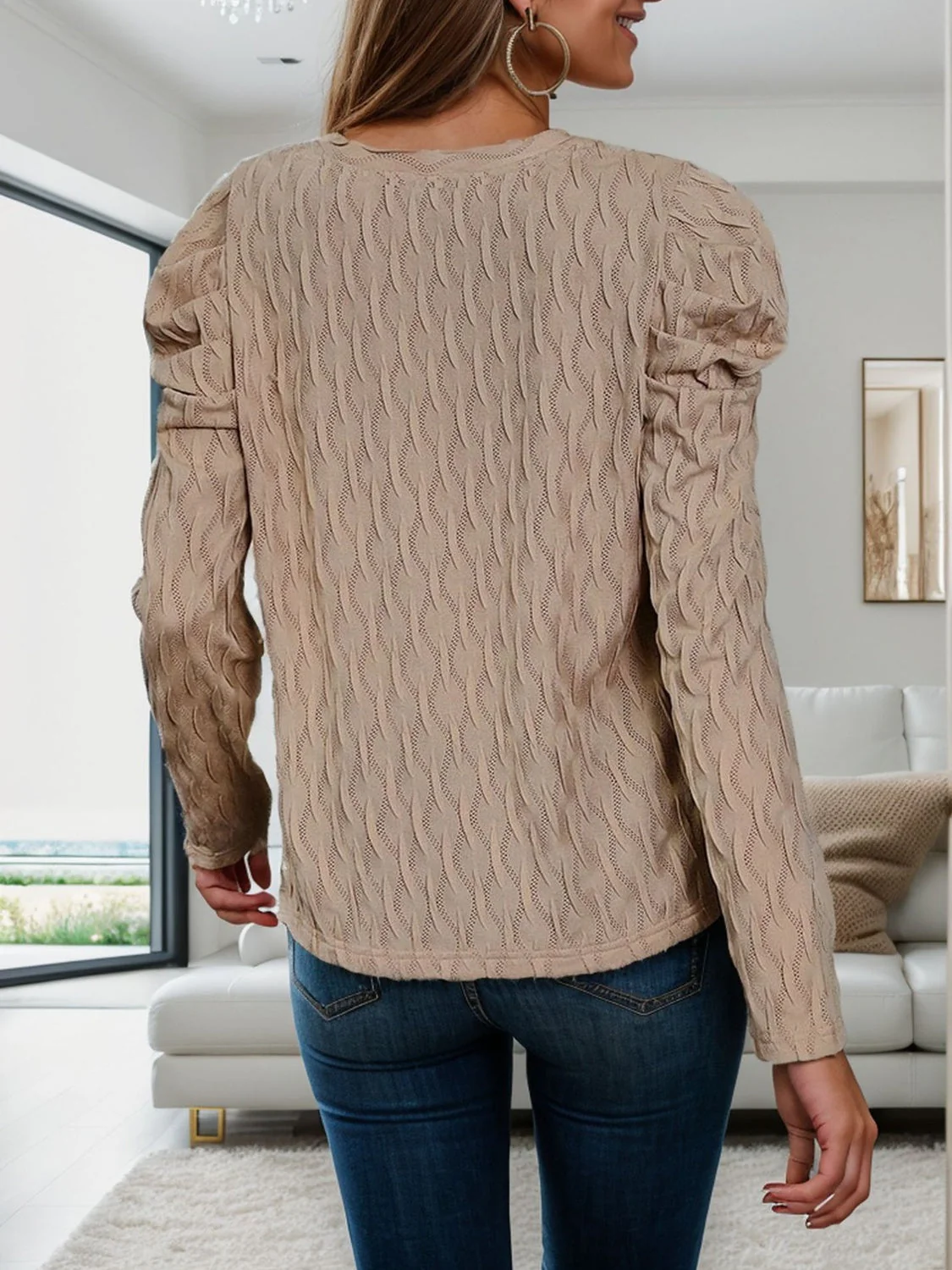 Manuela | V-neck top with puff sleeves - Image 2