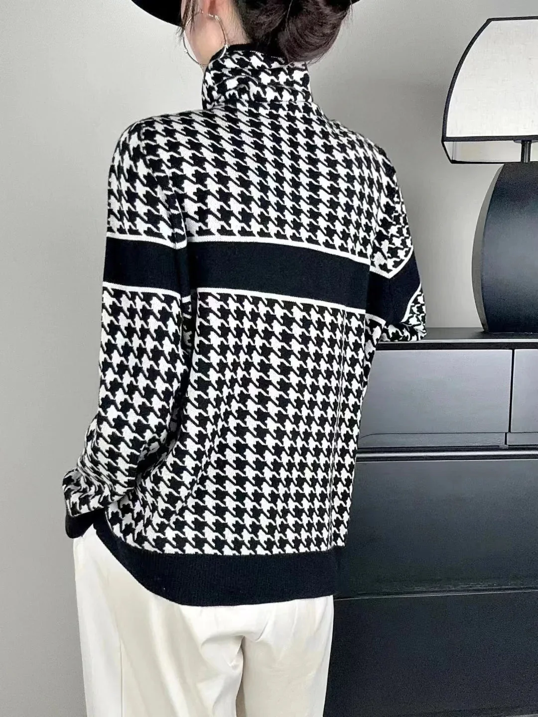 Mara® | Elegant turtleneck sweater - Image 9