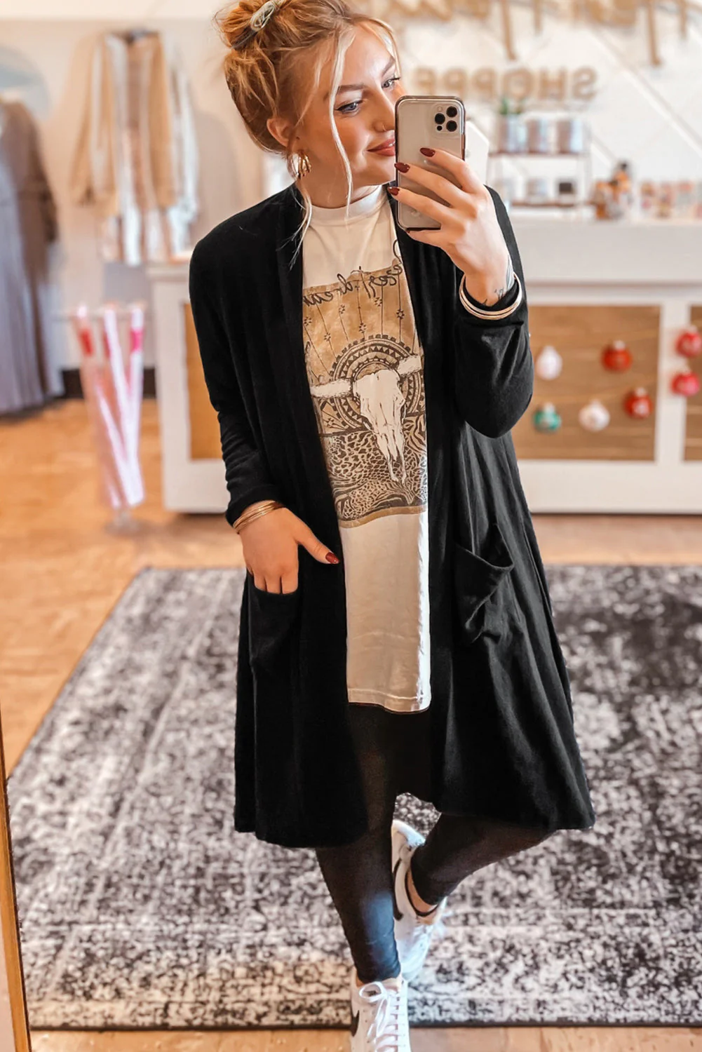 Marcela | Classic and elegant winter cardigan - Image 4