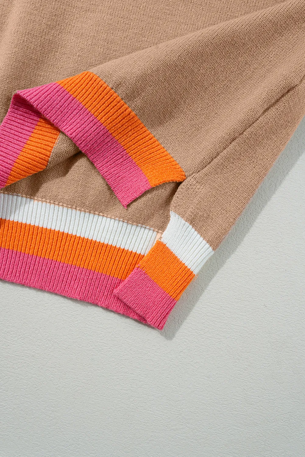 Mareike | Contrasting long-sleeved sweater with a crew neck - Image 4