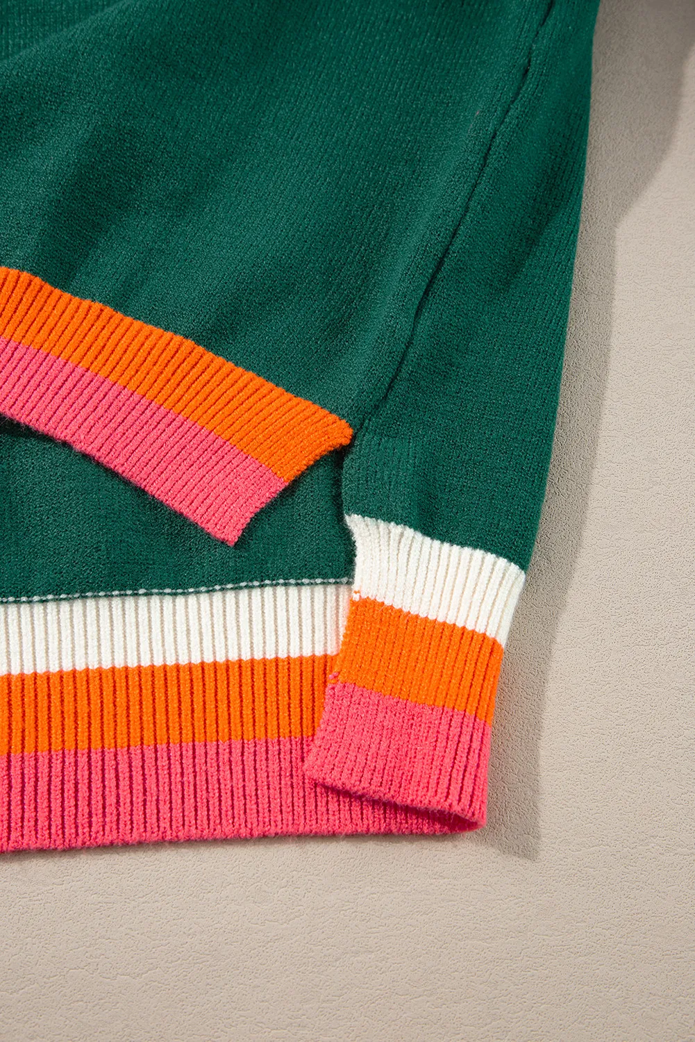 Mareike | Contrasting long-sleeved sweater with a crew neck - Image 8