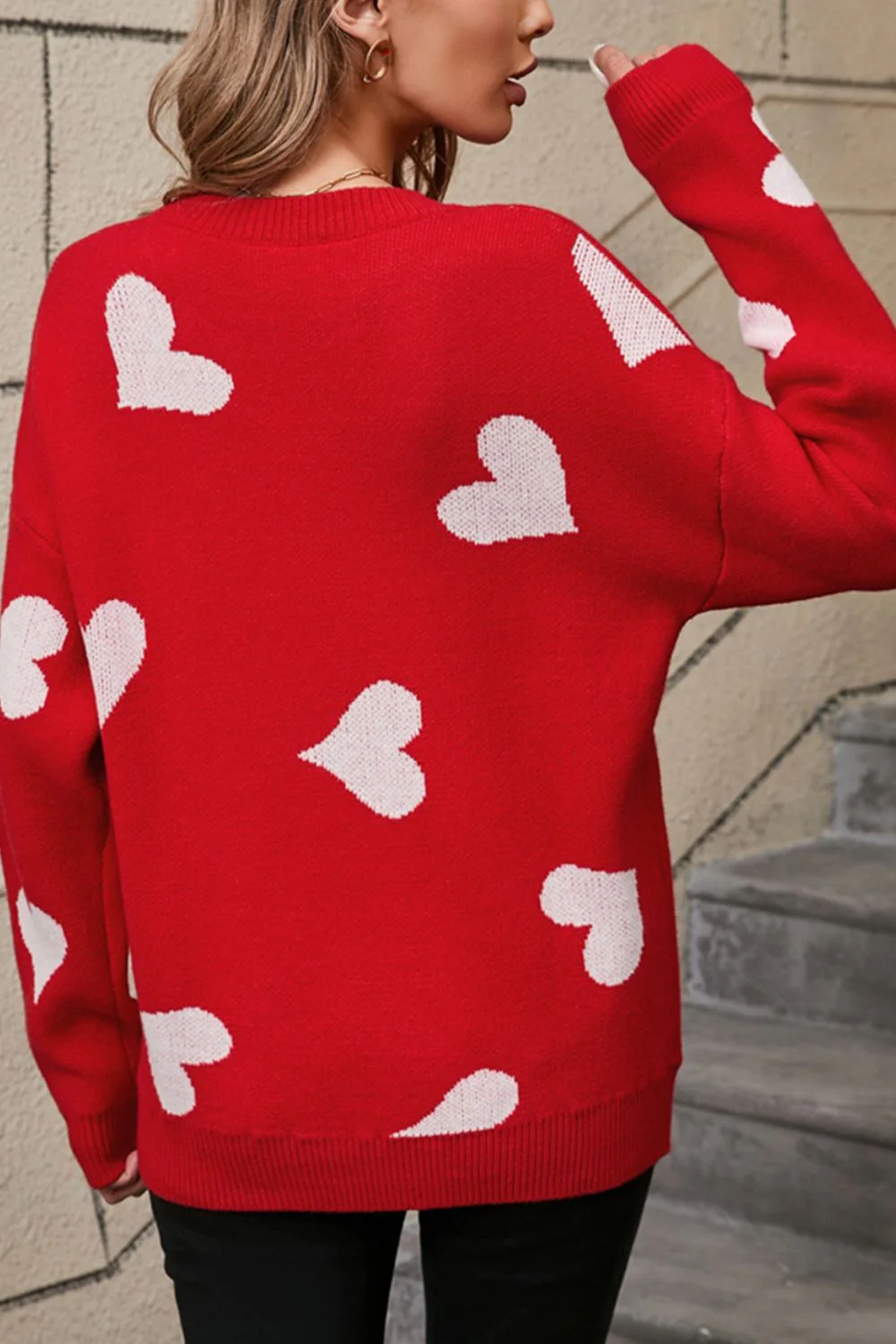 Mareike | Heart-shaped crew neck sweater with dropped shoulders - Image 6