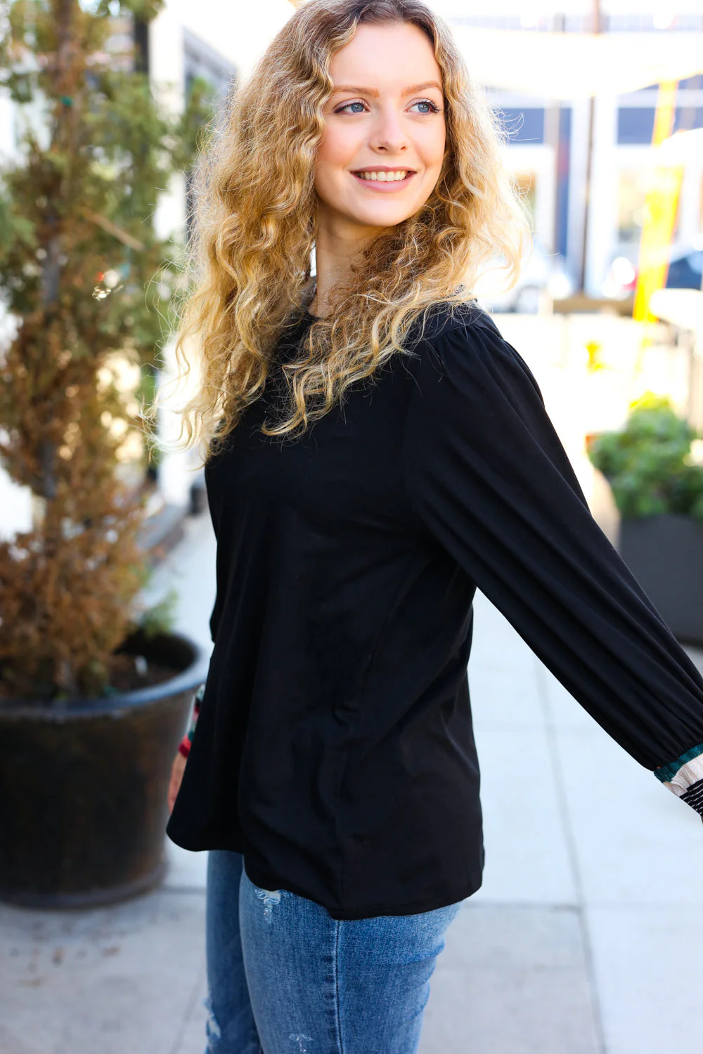 Margherita | Black multicolor striped top with puff sleeves - Image 11