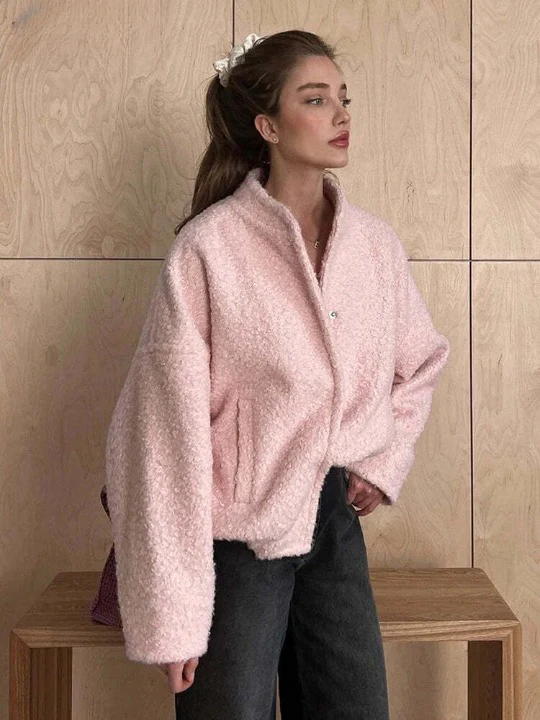 Maria Eugenia | Elegant urban style coat with a high collar