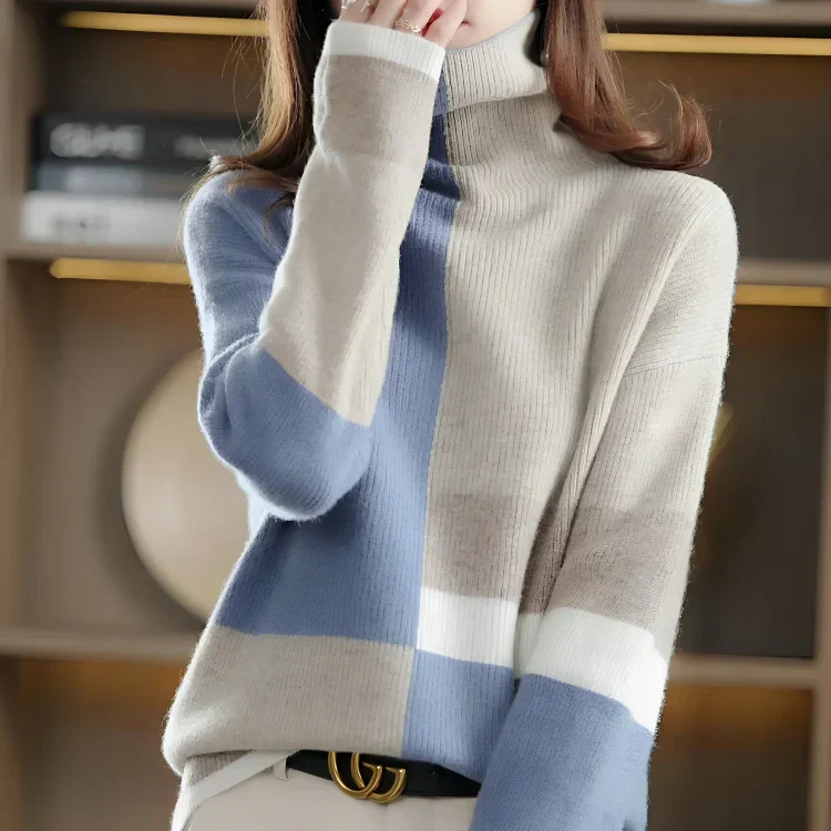 Maria Eugenia| Modern and fashionable winter sweater - Image 3