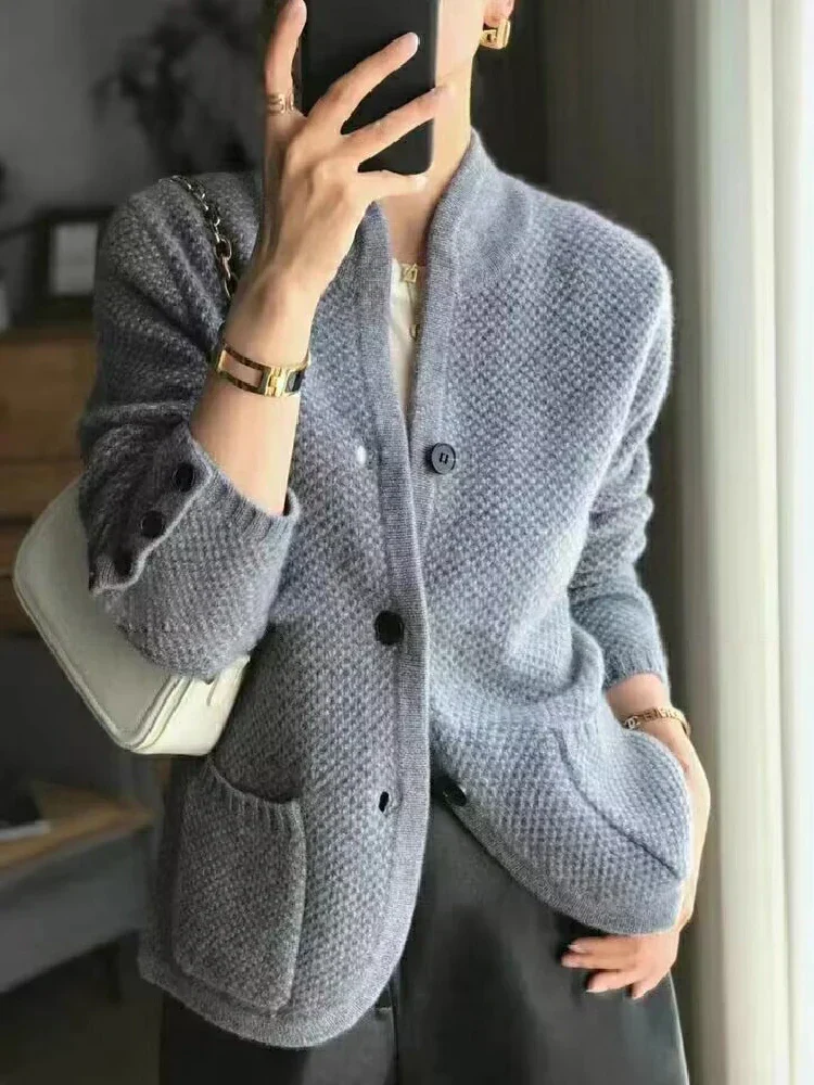 Mariana | Elegant and versatile winter sweater - Image 7