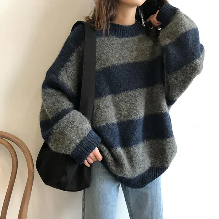 Maricarmen | Versatile and comfortable winter sweater - Image 2