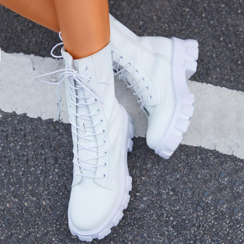 Mariola | Trendy and supportive orthopedic boots - Image 3