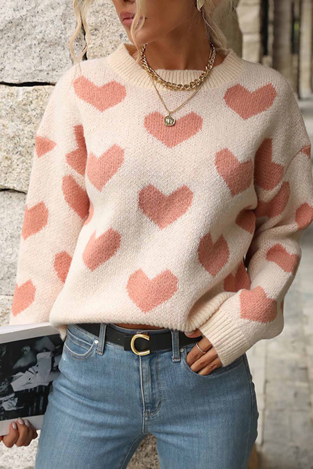 Marion | Knitted sweater with a round neckline and a heart pattern - Image 2