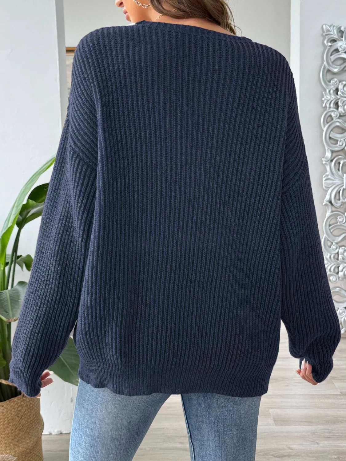 Martina | Contrasting colored sweater with long sleeves and dropped shoulders - Image 5