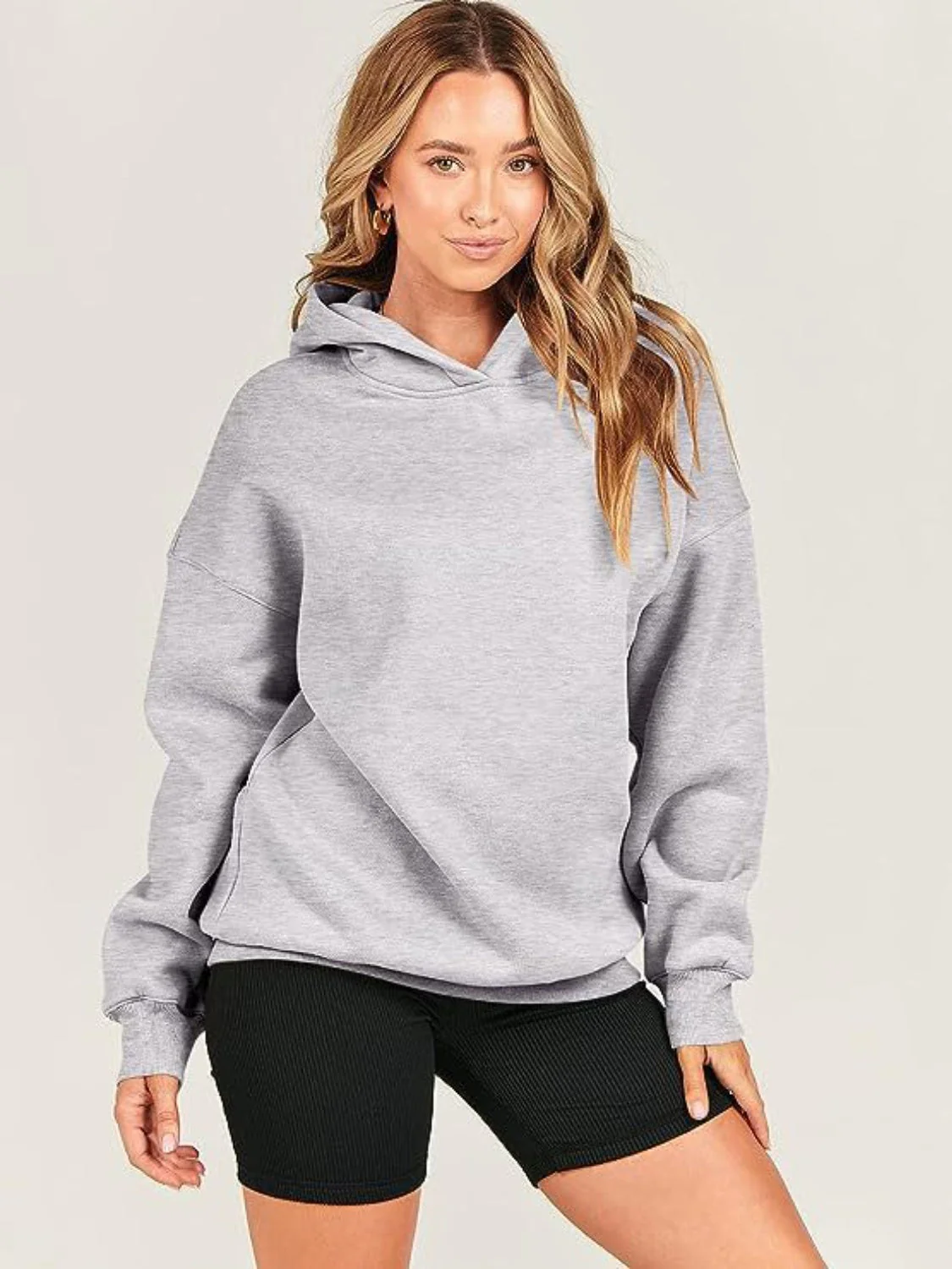 Melanie | Long-sleeved hoodie with dropped shoulders