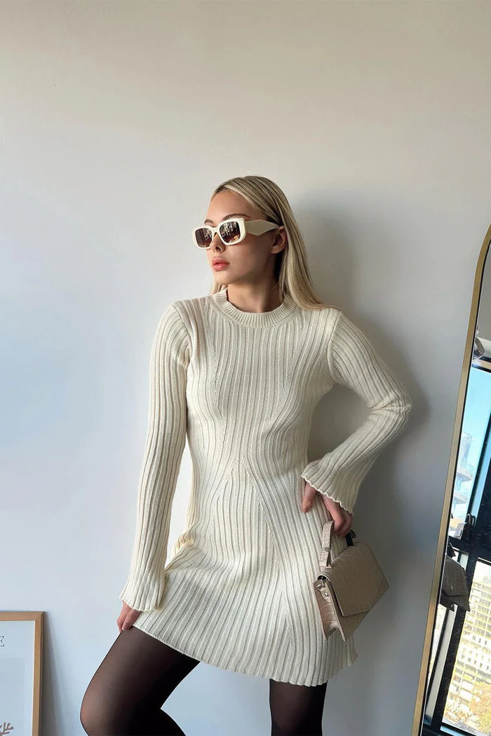 Melisa® | Long-Legged Miniature Rippmuster