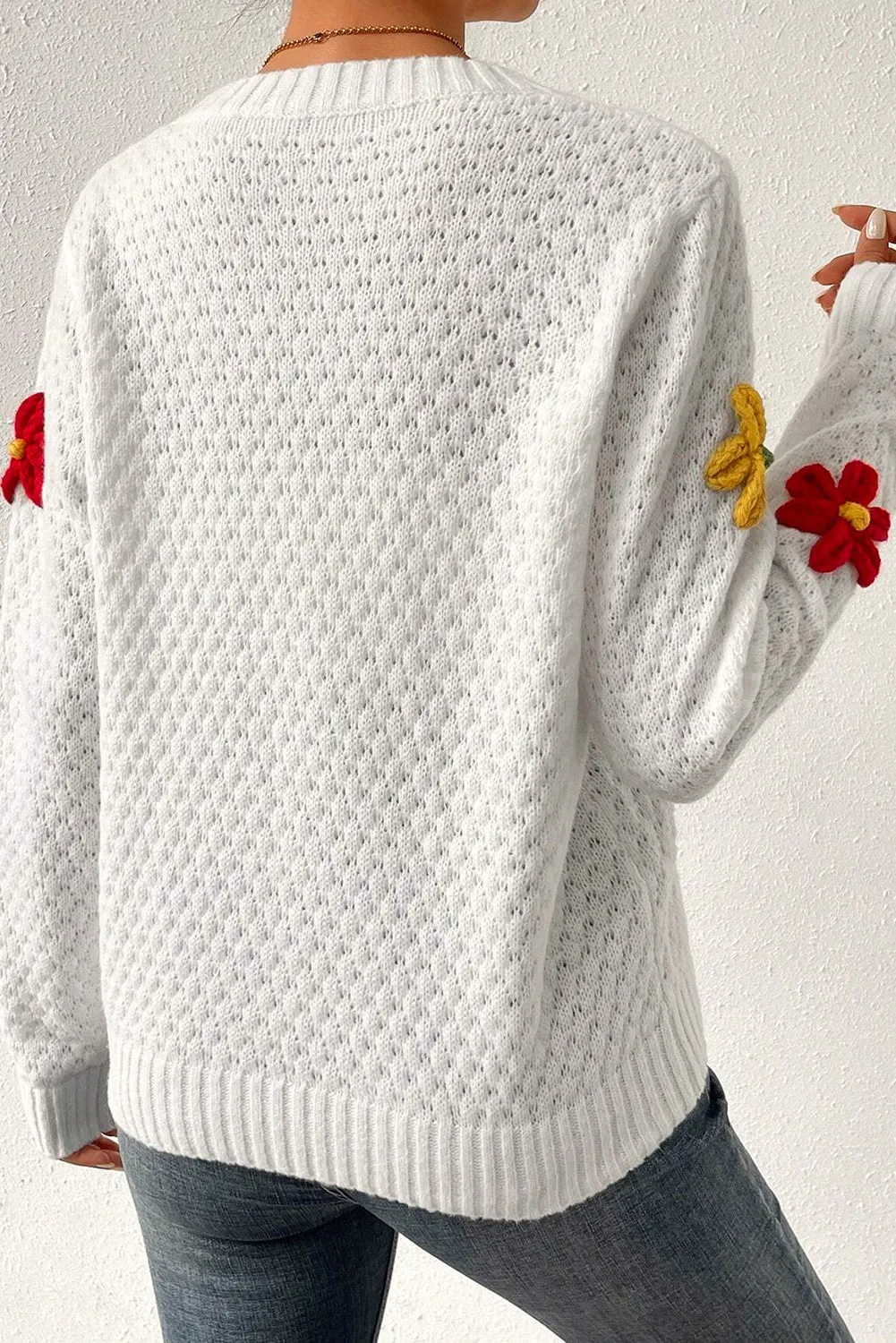 Mia | Sweater with crocheted floral crew neck - Image 4
