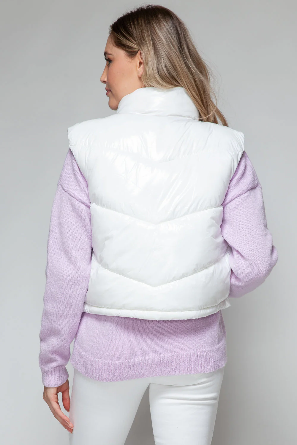 Milagros | Snobish shiny quilted vest with turtleneck and zip - Image 3