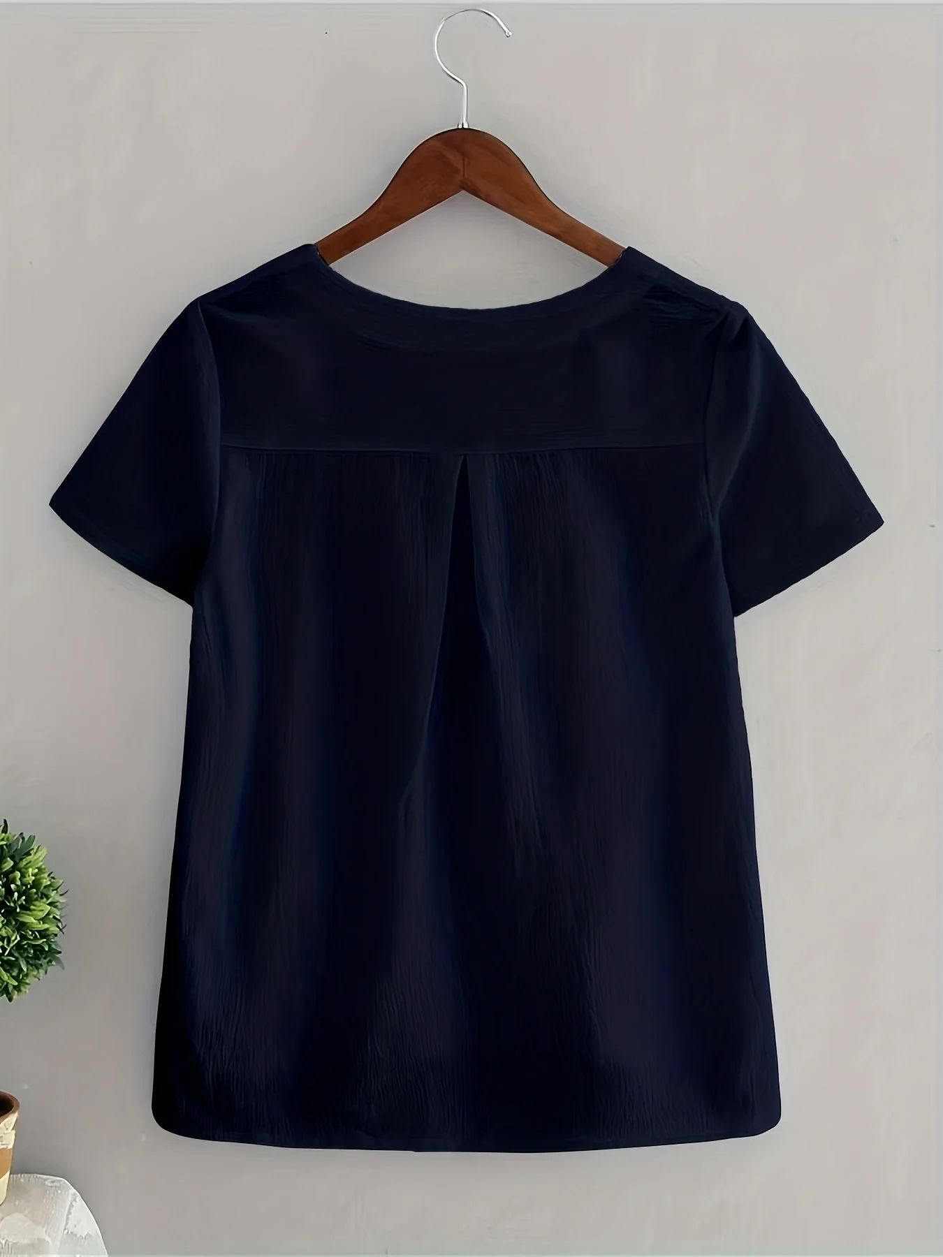 Mina® | Women'S White V-Neck Linen Blouse - Image 2