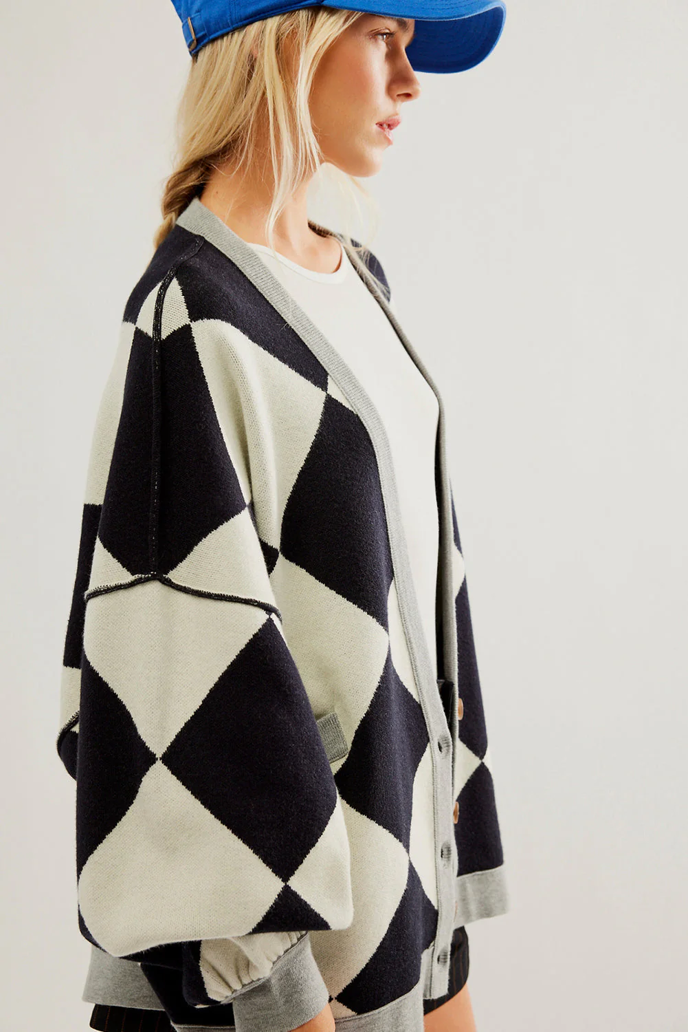 Monica| Casual and fashionable winter cardigan - Image 2