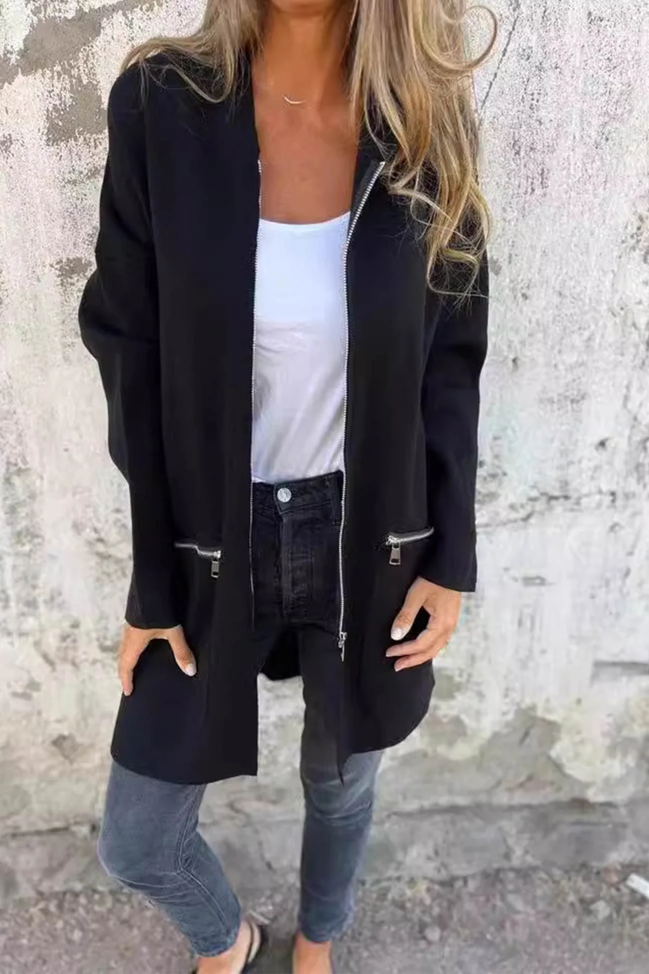 Monica | Mid-length hoodie with a fixed zip - Image 3