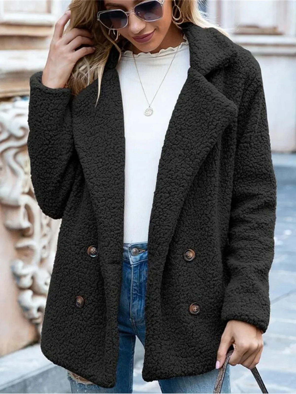 Monica | Modern and fashionable winter clothing item - Image 3