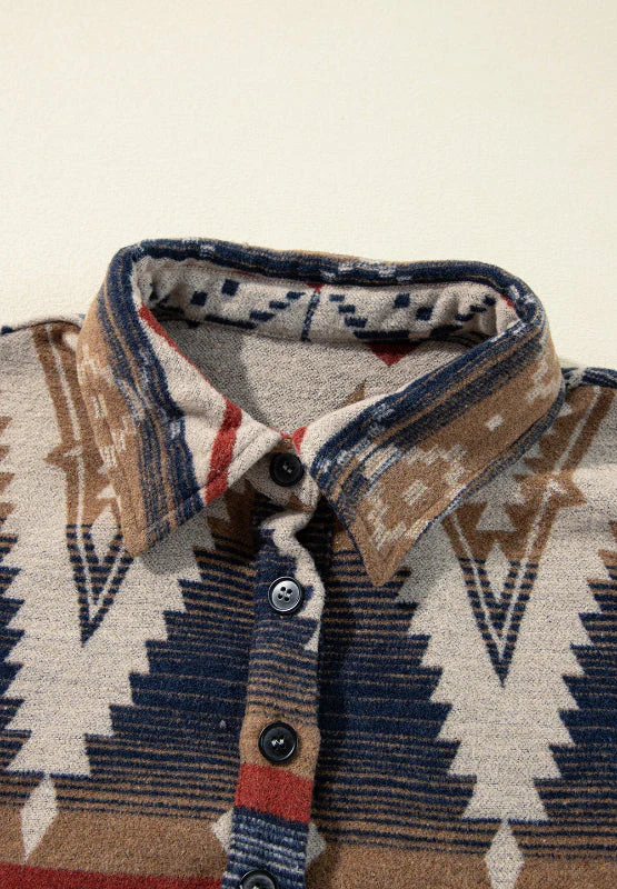 Natividad | Long-sleeved sweatshirt with a geometric half-button pattern - Image 7